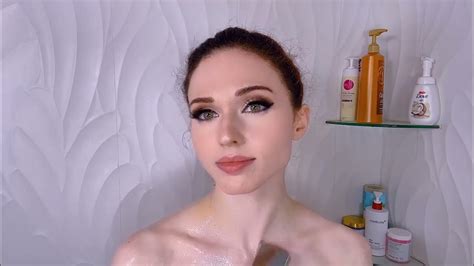 amouranth shower|Amouranth (@Amouranth) .